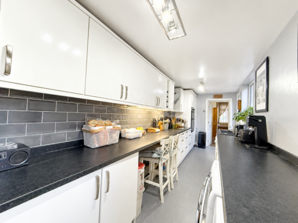 3 bed End of Terrace for sale Image 6