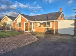 9 Llysmor, Maes Meugan, Ruthin LL15 1YH