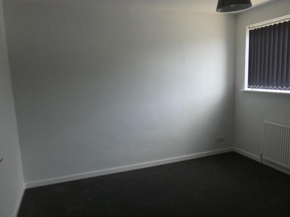 Middle Bedroom