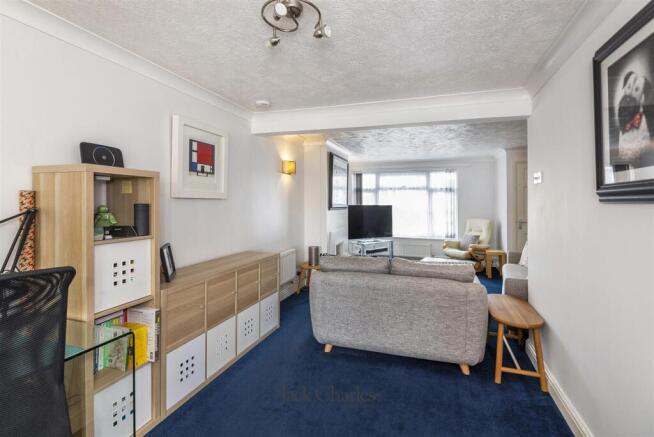 14 Fleming Way, TN10 4RU 006.jpg