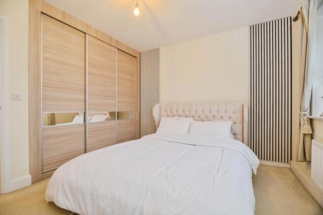 4 bed Detached for sale Image 6