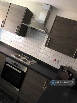 Fully Fitted Kitchen