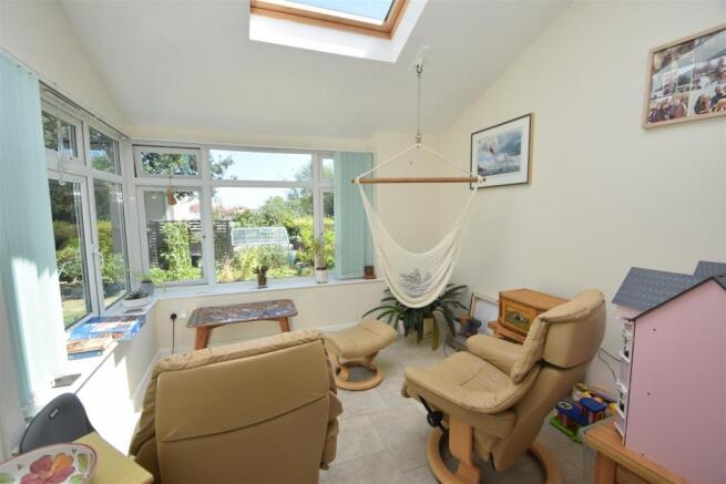 GARDEN ROOM