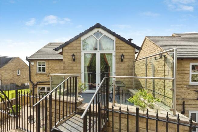 4 bed Detached for sale Image 4