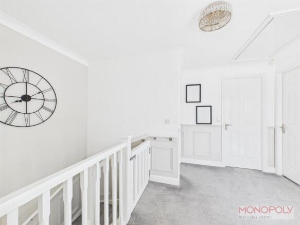 FIRST FLOOR LANDING