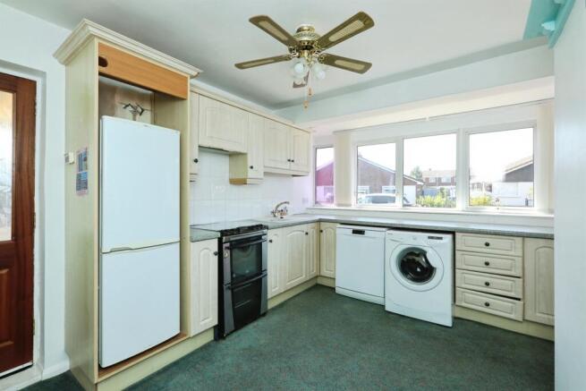 2 bed Semi-Detached for sale Image 4