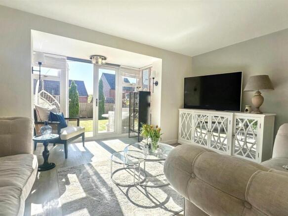 Lounge dining room
