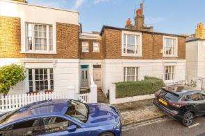 51, Oak Village, London NW5 4QL
