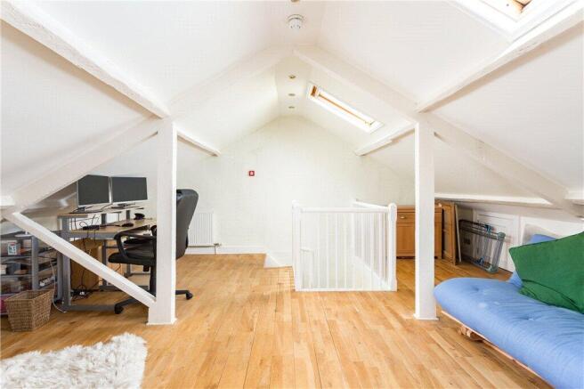 3 bed Apartment for sale Image 11