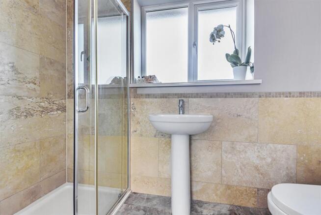 EN SUITE