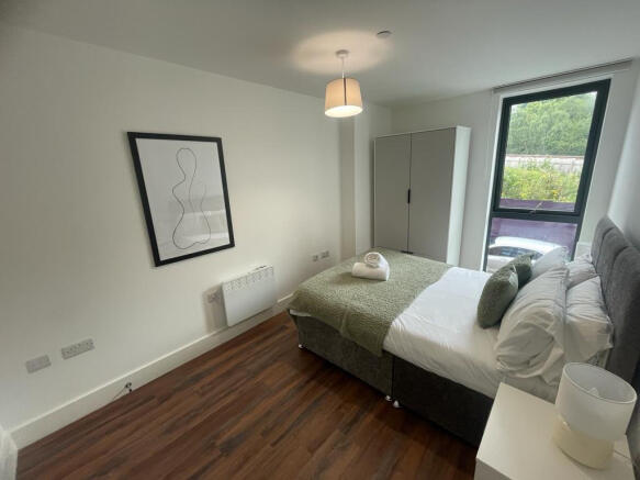 2 bed Apartment to rent Image 7