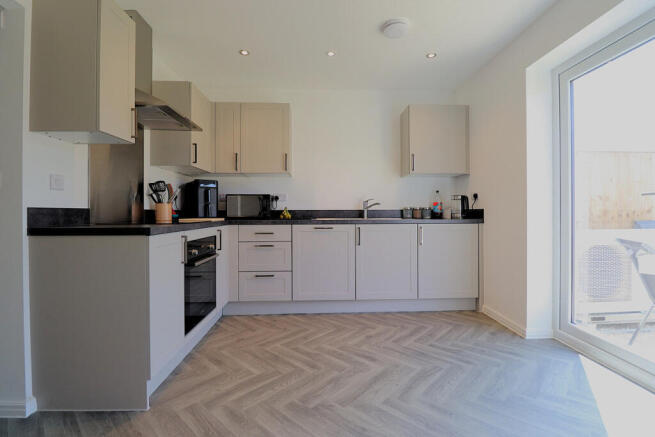 2 bed Semi-Detached for sale Image 9