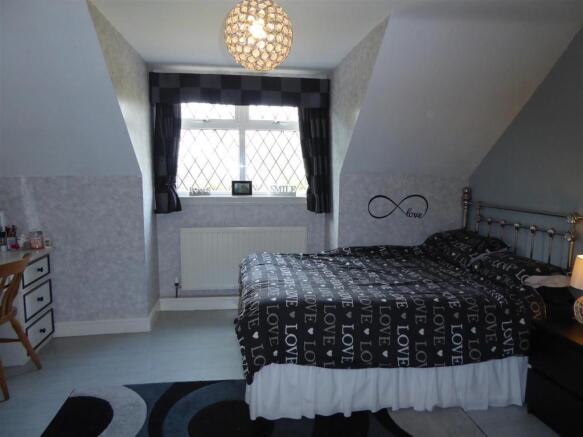 BEDROOM 5