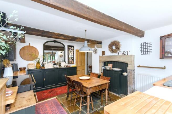 4 bed Semi-Detached for sale Image 7