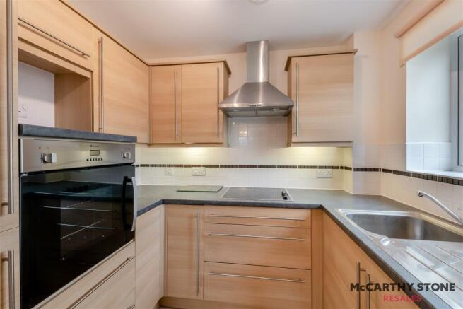 2 bed Apartment for sale Image 7