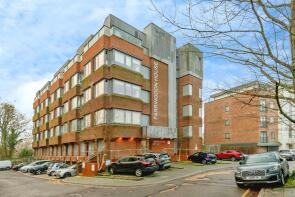 Flat 26, Farringdon House, Wood Street, East Grinstead RH19 1BA