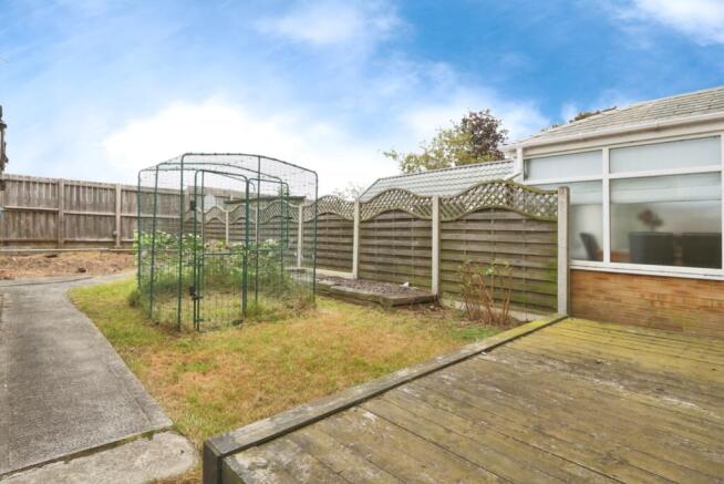 2 bed Semi-Detached for sale Image 10