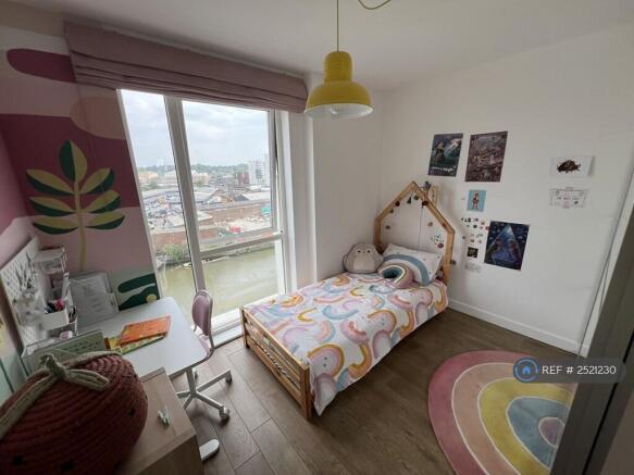 Single Bed Room