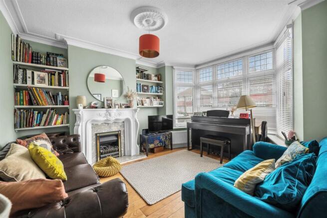 FRONT RECEPTION ROOM