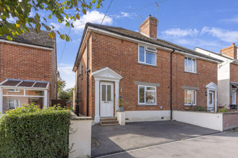 St. Georges Road, Shaftesbury, SP7 8