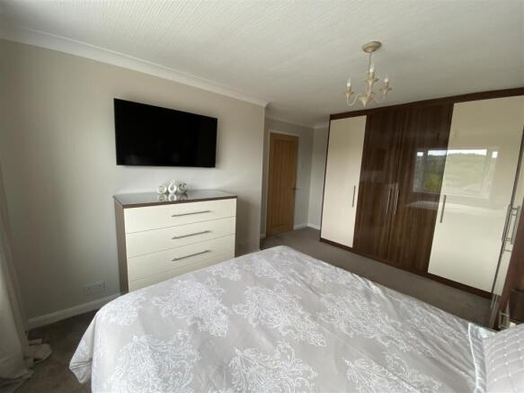 Bedroom no.1 front double: