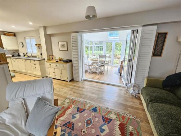Kitchen Dining Area.jpg
