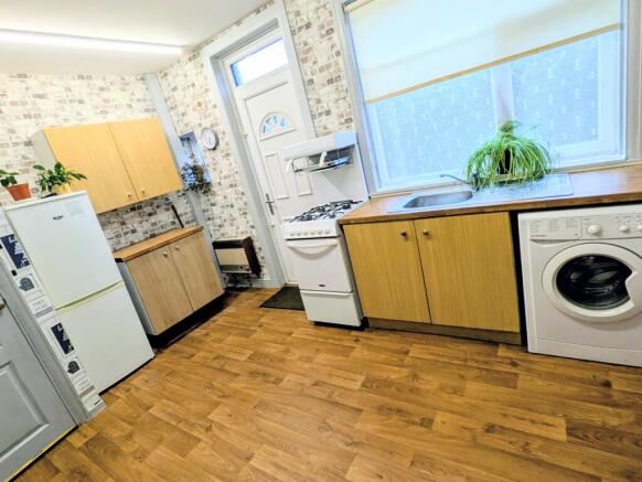 3 bed Terraced for sale Image 6