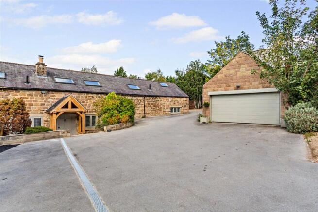 4 bed Detached for sale Image 11