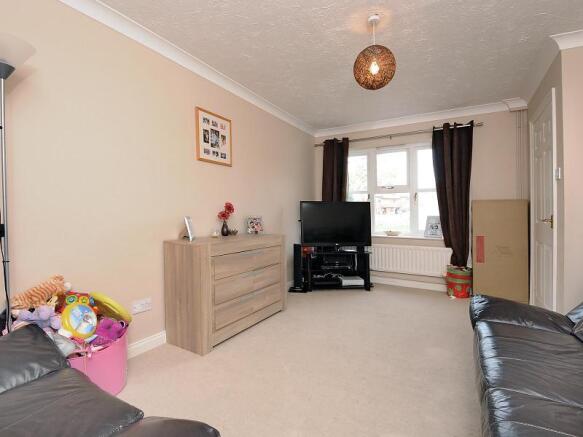 Living room (a)