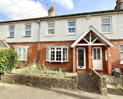 26, Kingslea, Leatherhead KT22 7SN