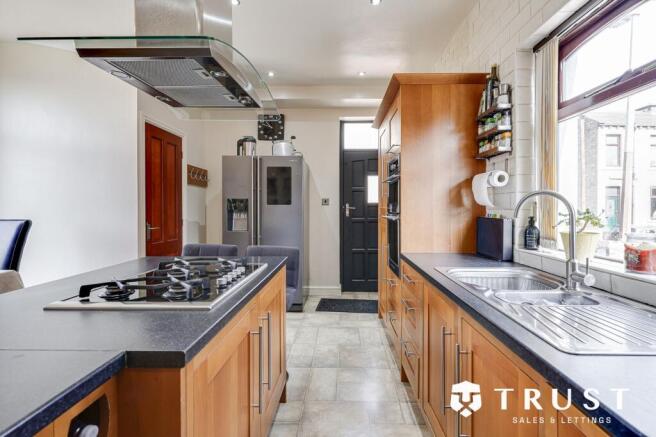 3 bed Detached for sale Image 8
