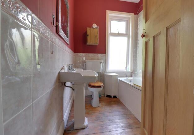 3 bed Terraced for sale Image 11