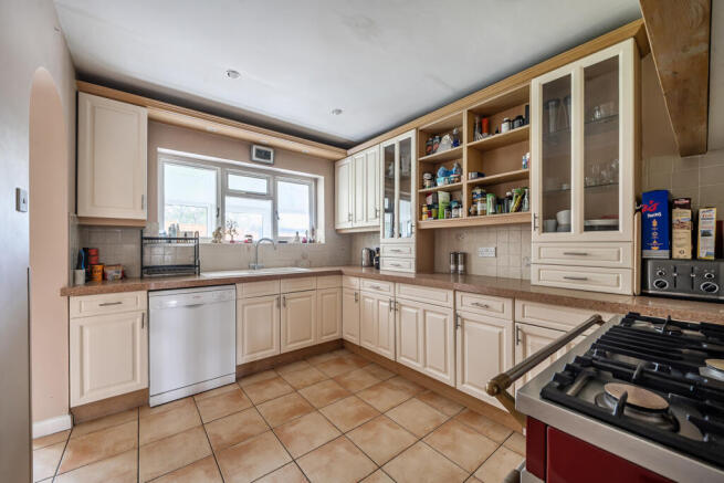 1408622-7-698c9f1...