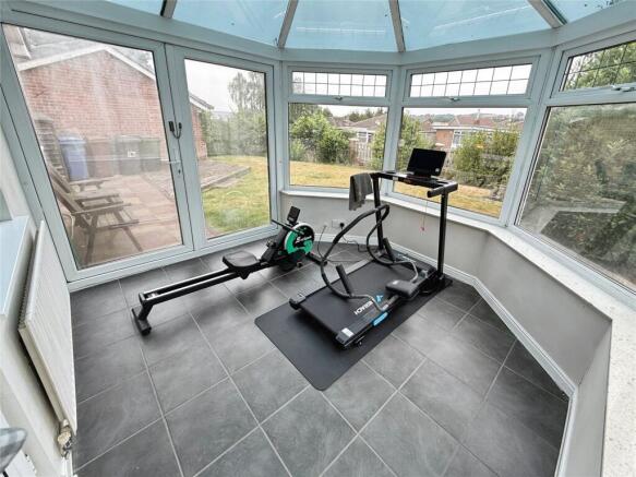 2 bed Bungalow for sale Image 7