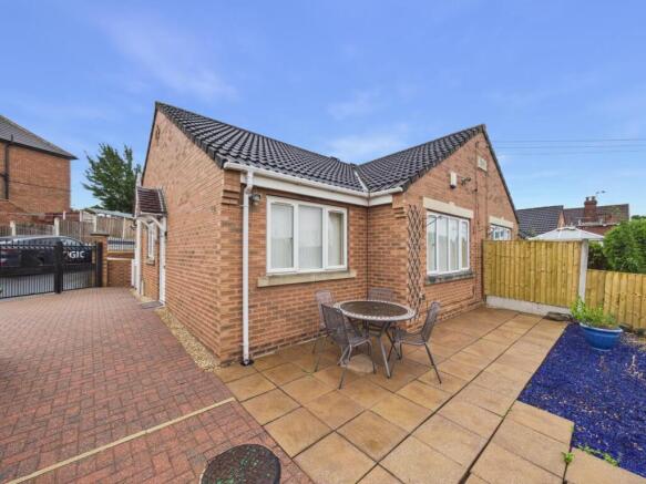 2 bed Semi-Detached Bungalow for sale Image 8