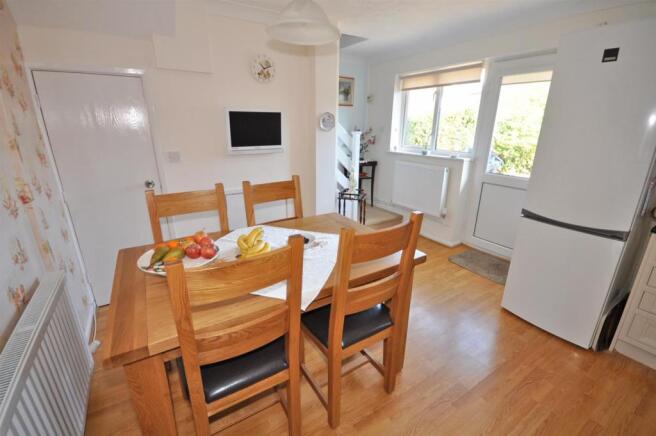 KITCHEN DINING ROOM