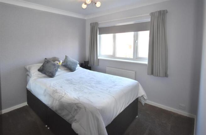 4 bed Detached for sale Image 11