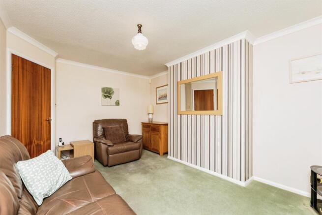 2 bed Semi-Detached Bungalow for sale Image 7