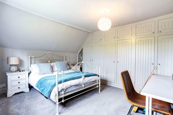 BEDROOM 2