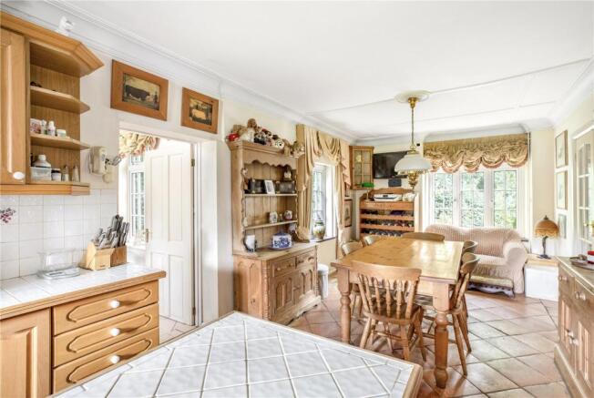 Kitchen/Breakfast Rm