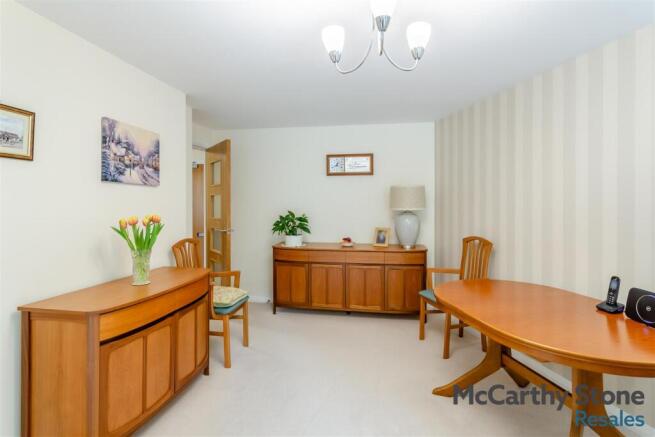 2 bed Apartment for sale Image 12