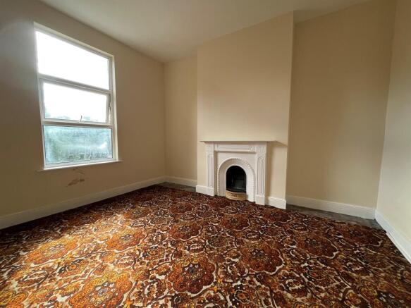 5 bed Terraced for sale Image 8