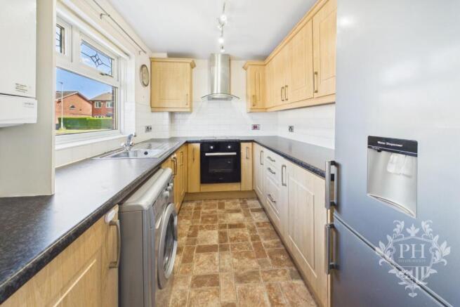2 bed Semi-Detached for sale Image 5