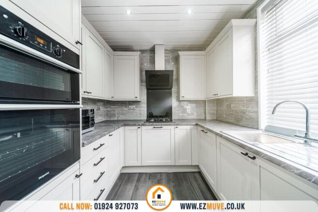 3 bed Terraced for sale Image 5