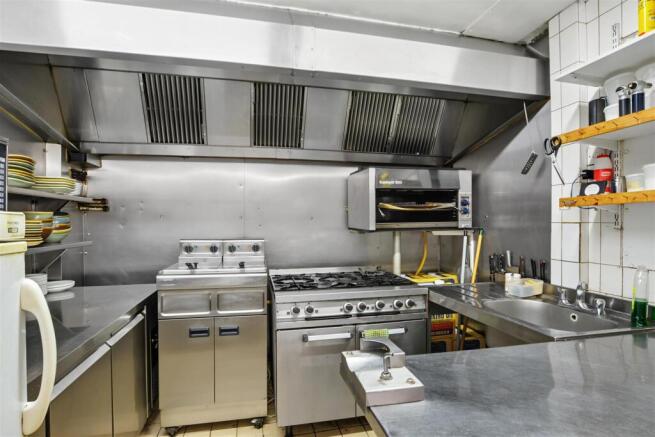 Kitchen_3.jpeg