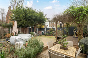 Flat 1, 4, Alexandra Park Road, Hornsey, London N10 2AA