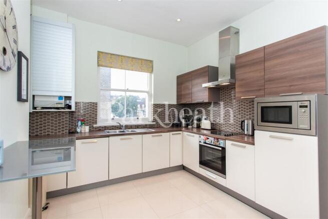 109b Malden Road - Kitchen (2).jpg