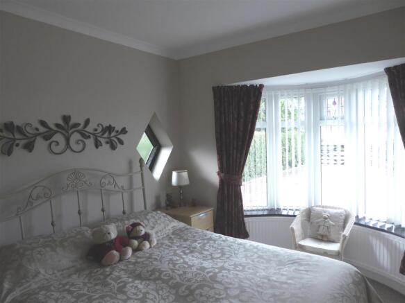 BEDROOM 1