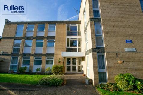 Lingfield Close, London, EN1