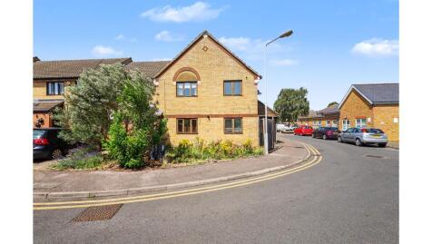 2 Heaton Close, Chingford, London, E4